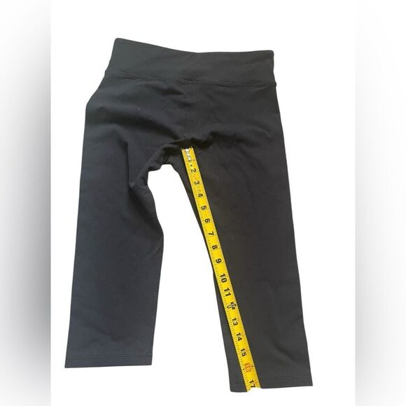 Tory Sport Black Cropped Leggings (M) - Picture 2 of 6